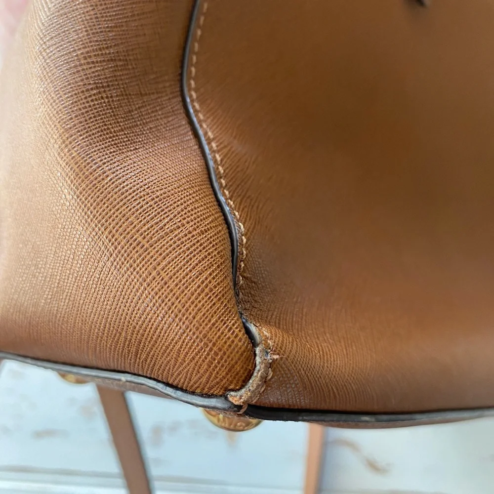 Michael Kors Brown Tan Gold Tote Shoulder Bag Purse with Crossbody Strap - Picture 12 of 16
